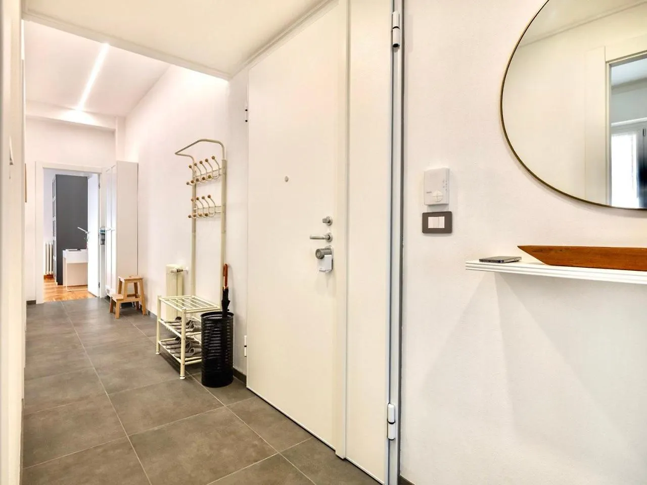 Ferienwohnung Tamhouse - Self Check-In E Posto Auto Varese 0*,